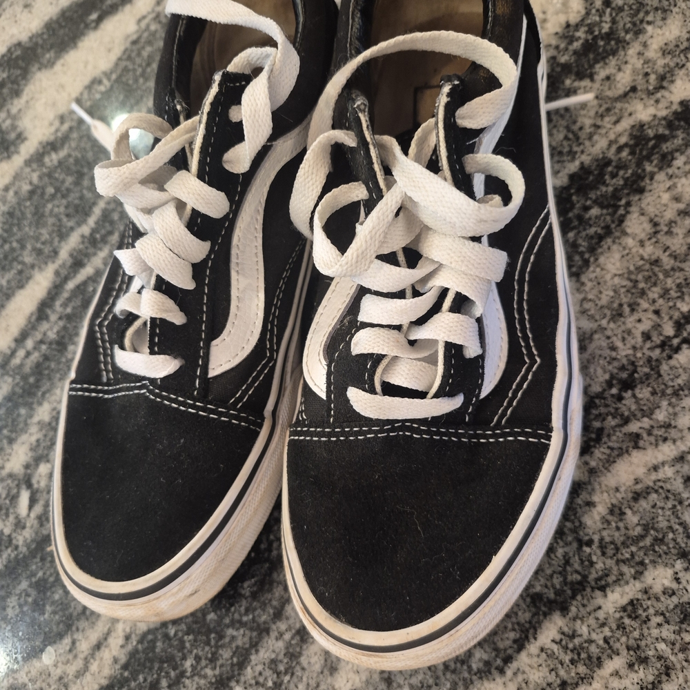 EUC Vans Kids Black and White Sneakers